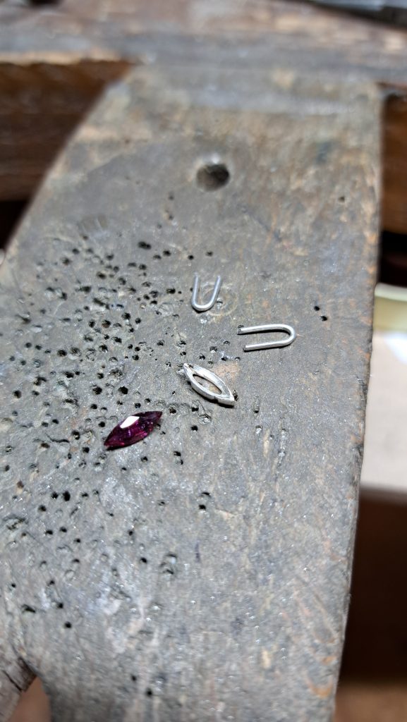 Artisans_buddies_challenge25 Herstellung 2: Einzelteile der Rodolithfassung