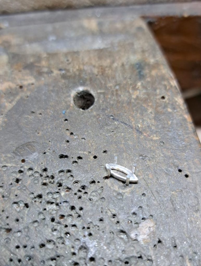 Artisans_buddies_challenge Herstellung 3: fertige Rodolithfassung