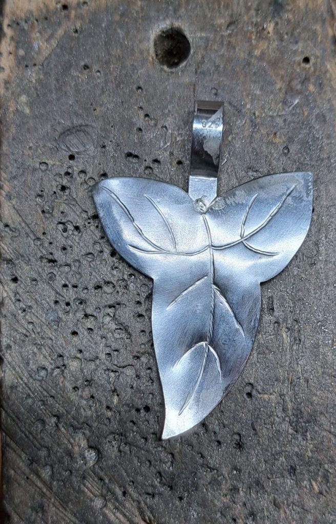 Artisans_buddies_challenge Herstellung 5: Blatt für die Rückseite